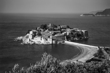 kıyı şeridi ve sveti stefan Adası