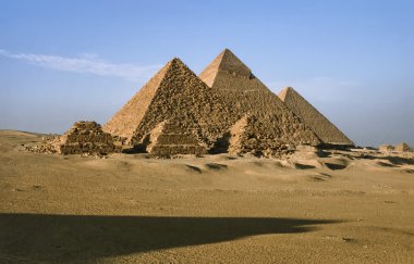 Cheops ve micherino piramitleri