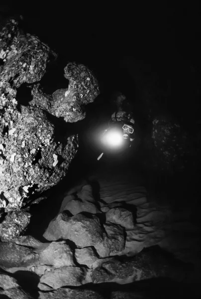 Mergulho nas cavernas — Fotografia de Stock