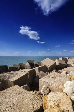 Bağlantı noktası dışında beton bloklar