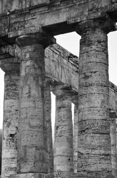 Італія, Сицилія, Сегеста, грецький храм — стокове фото