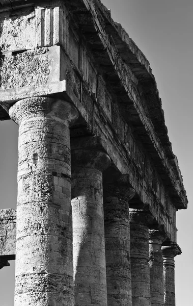 Италия, Сицилия, Сегеста, Греческий храм — стоковое фото
