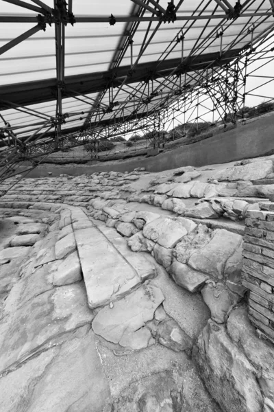 Rovine dell'anfiteatro greco — Foto Stock