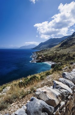 Sicilya rocky kıyı şeridi