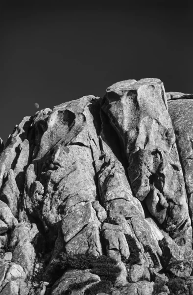 Ilha de St. Stefano, rochas erodidas — Fotografia de Stock