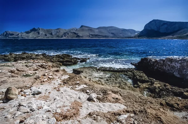 西西里多岩石的海岸线 — 图库照片