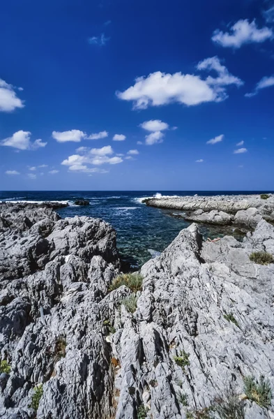 Côte rocheuse sicilienne — Photo