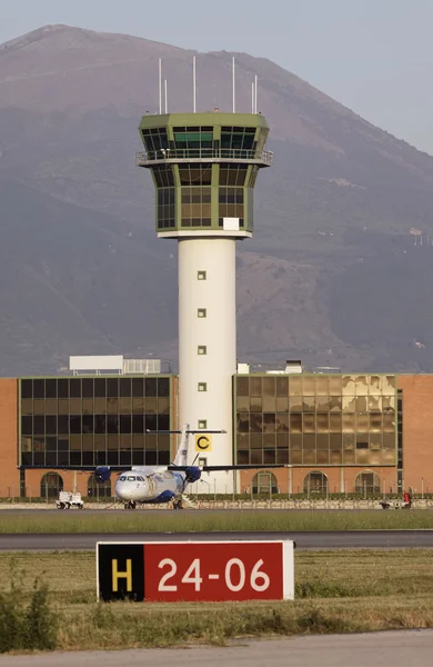 Flygning kontrolltornet — Stockfoto