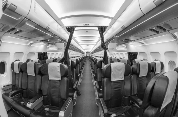 Flygplan säten och korridor — Stockfoto