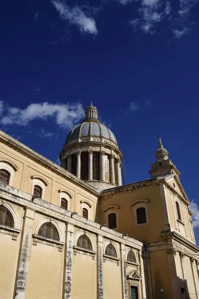 Maria Santissima Annunziatan kirkko — kuvapankkivalokuva
