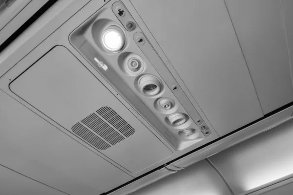 Vliegtuig cabine met geen teken van roken — Stockfoto