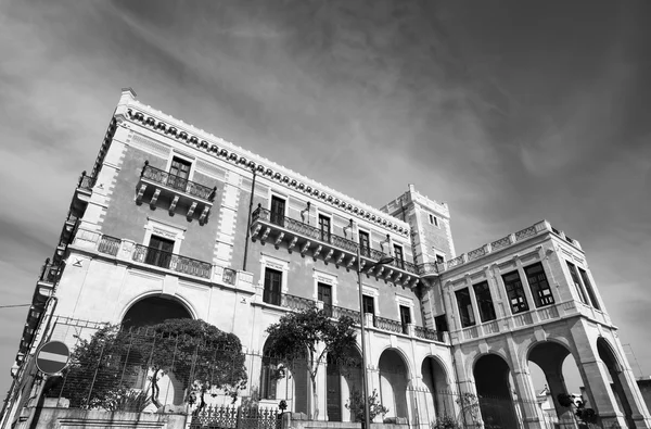 Bruno Di Belmonte Palais de la Liberté — Photo