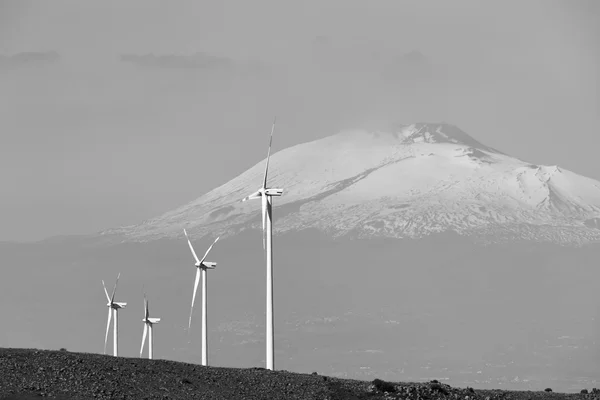 Aeolian energy turbines with volcano Etna — Stock Photo, Image