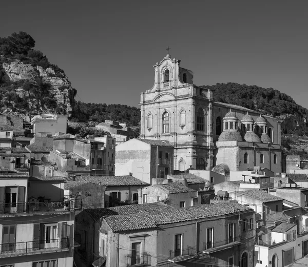 イタリアのサンタ・マリア ・ ラ ・ ノヴァ ネオクラシック様式教会 — ストック写真