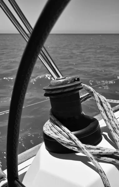 Winch on a sailing boat — Stock Photo, Image