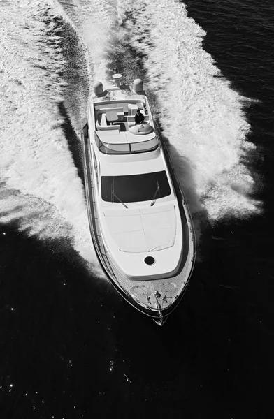 Luxus jacht a tengerben — Stock Fotó