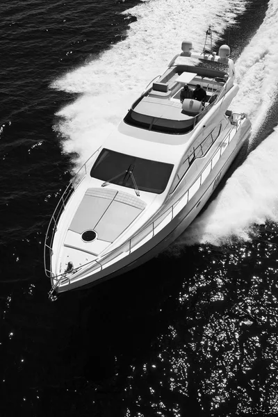 Luxury yacht in the sea — Stock Photo, Image