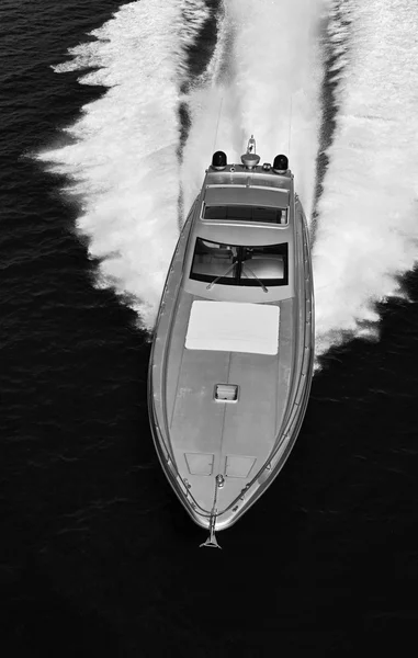 Aerial view of luxury yacht — Stock Photo, Image