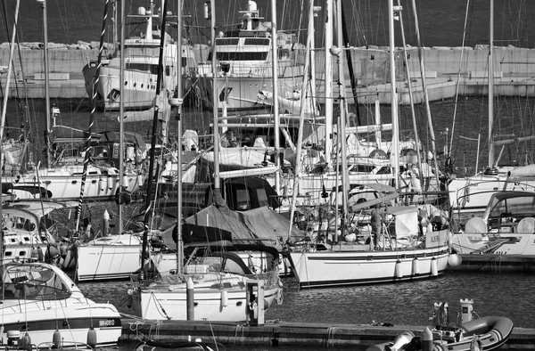 Lüks Yat Marina