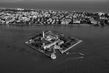 San Lazzaro degli Armeni Adası ve Venedik lagoon