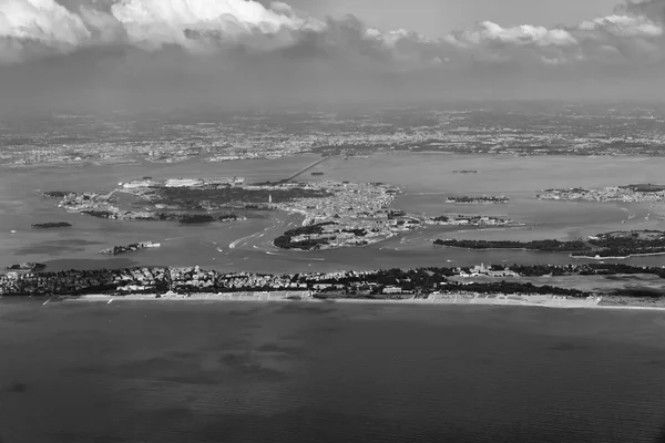 Luftaufnahme von Venedig und der venezianischen Lagune — Stockfoto