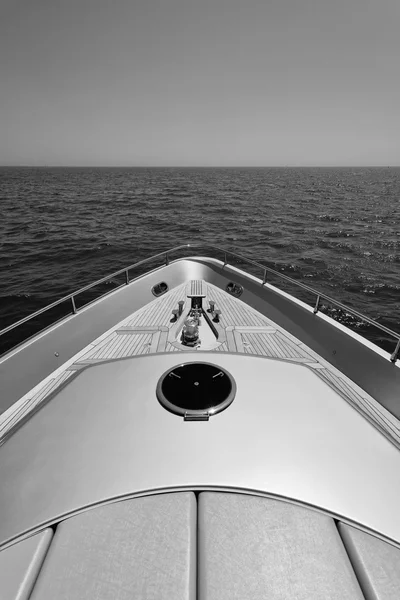 Luxury yacht in Tyrrhenian sea — Stock Photo, Image