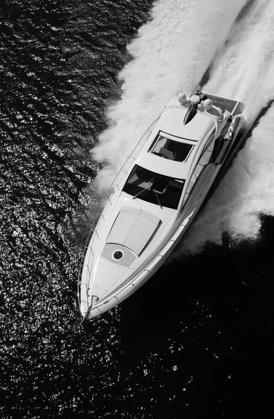 Luxury yacht in Tirrenian sea — Stock Photo, Image