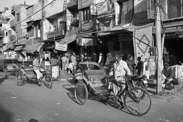 Indische mensen op de markt van Uttar Pradesh — Stockfoto