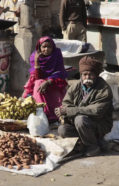 Venditori ambulanti al mercato dell'Uttar Pradesh — Foto Stock