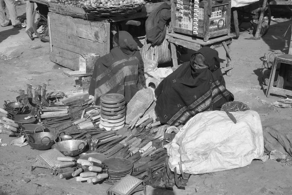 Vendedores ambulantes no mercado de Uttar Pradesh — Fotografia de Stock