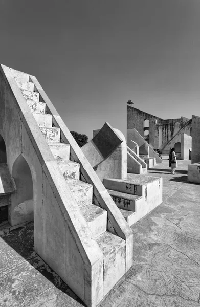 People at the Astronomical Observatory in Jaipur — Stock Photo, Image