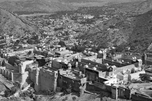 Palacio Amber desde el Fuerte Amber en la India — Foto de Stock