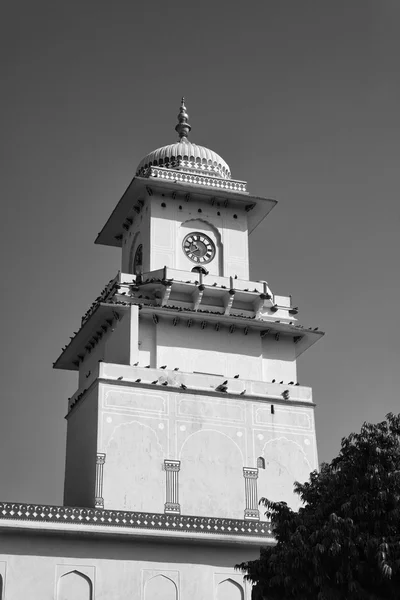 Hindu temple clock tower in India — Stock Photo, Image