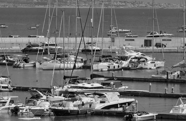 Mediterranean sea, Marina di Ragusa, Italy — Stock Photo, Image