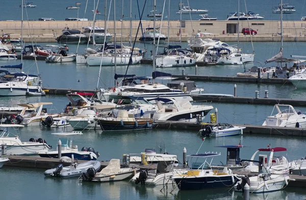 Mittelmeer, Marina di ragusa, Italien — Stockfoto