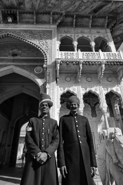 Guardas imperiais na entrada do Palácio da Cidade — Fotografia de Stock
