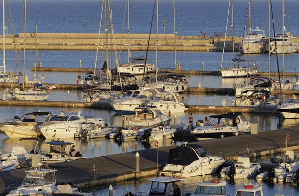 Morze Śródziemne, Marina di Ragusa, Włochy — Zdjęcie stockowe