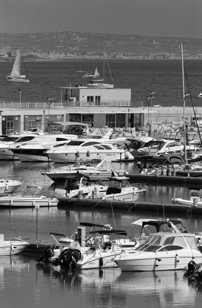 Middellandse Zee, Marina di Ragusa, Italië — Stockfoto