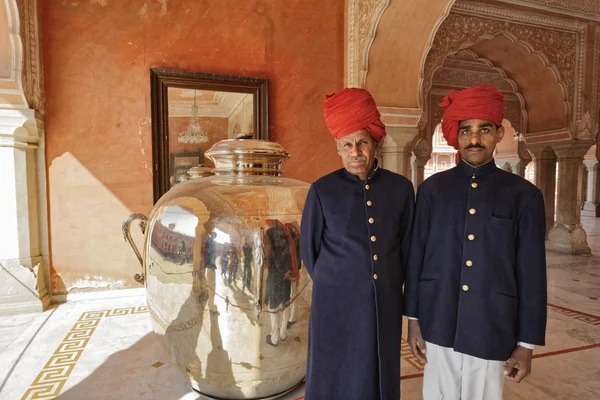 Imperial guards at the City Palace entrance — Stock Photo, Image