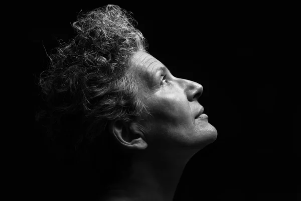 Italia, retrato de estudio de una mujer de mediana edad —  Fotos de Stock