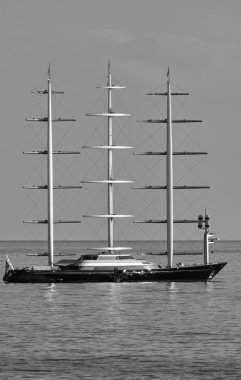 Modern yelkenli tekne