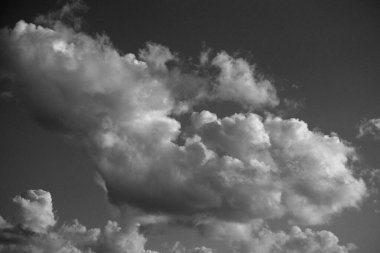 İtalya, Sicilya, Akdeniz, Sicilya Kanalı 'nda kışın fırtına bulutları