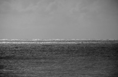 İtalya, Sicilya, Akdeniz, Sicilya Kanalı 'nda kışın fırtına bulutları