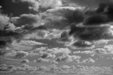 İtalya, Sicilya, Akdeniz, Sicilya Kanalı 'nda kışın fırtına bulutları