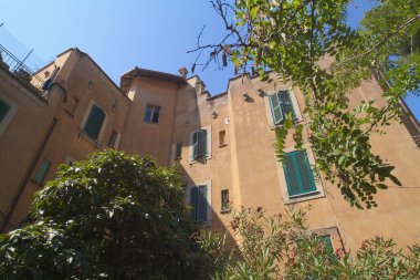 İtalya, Roma, Garbatella, eski bir bina cephe görünümü