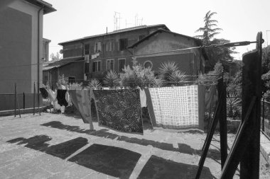 İtalya, Roma, Garbatella, merkez meydandaki eski binalar.