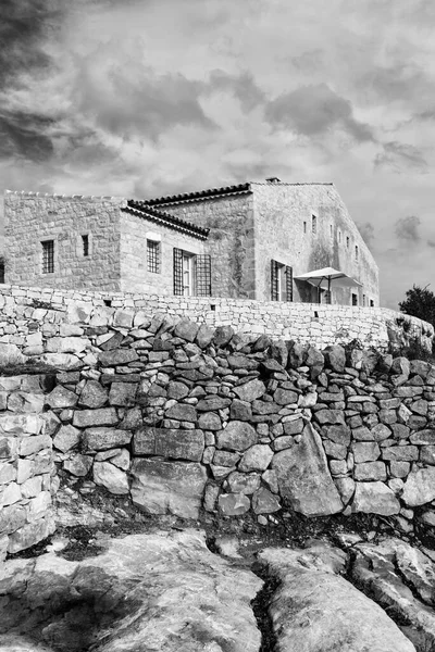 İtalya, Sicilya; tipik el yapımı Sicilya dış taş dış cephesi kırsal bir ev