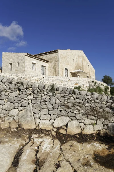 İtalya, Sicilya; tipik el yapımı Sicilya dış taş dış cephesi kırsal bir ev