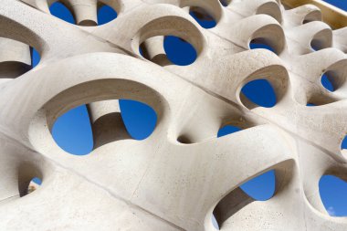 İtalya, Sicilya, Donnalucata (Ragusa Eyaleti); soyut beton heykel