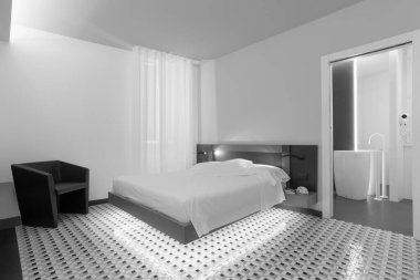 İtalya, Sicilya, Donnalucata (Ragusa Eyaleti); 11 Eylül 2014, Hotel 'in yatak odası - EDITORIAL